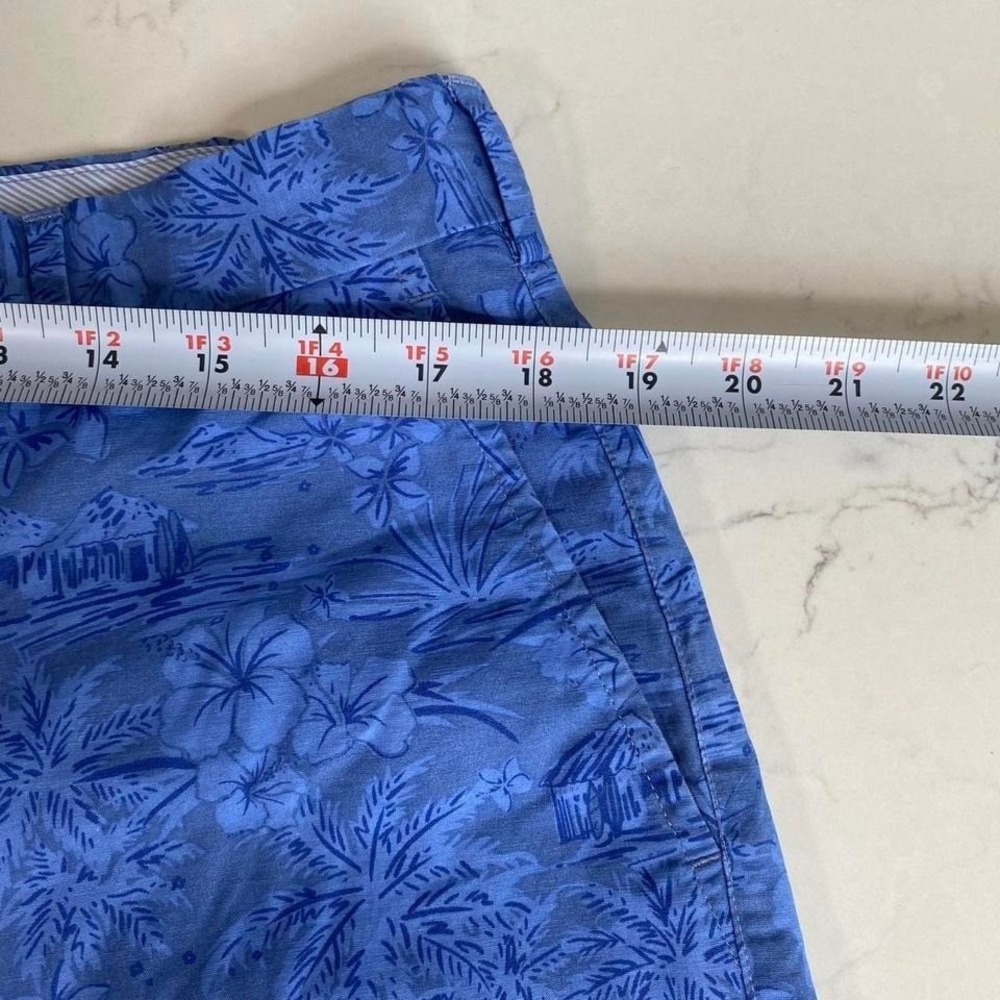 Peter Millar Men's Blue Tropical Print Golf Shorts Size 35 Flat Front - Picture 3 of 7